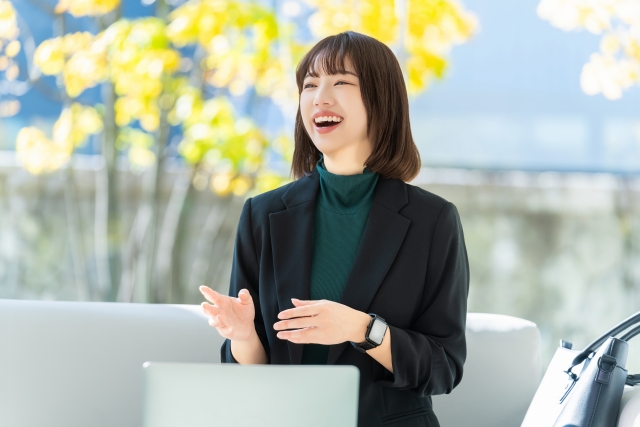 7月以降入社　[未経験者歓迎] ユーザーサポート　英語が使えるオフィスワーク (13454)